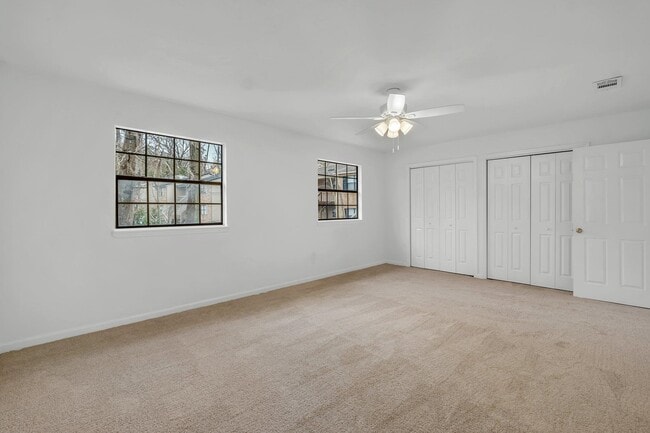 Building Photo - 1305 Cross Creek Cir