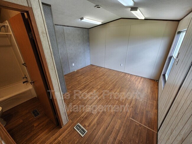 Building Photo - 16505 County Rd 1526 Ct