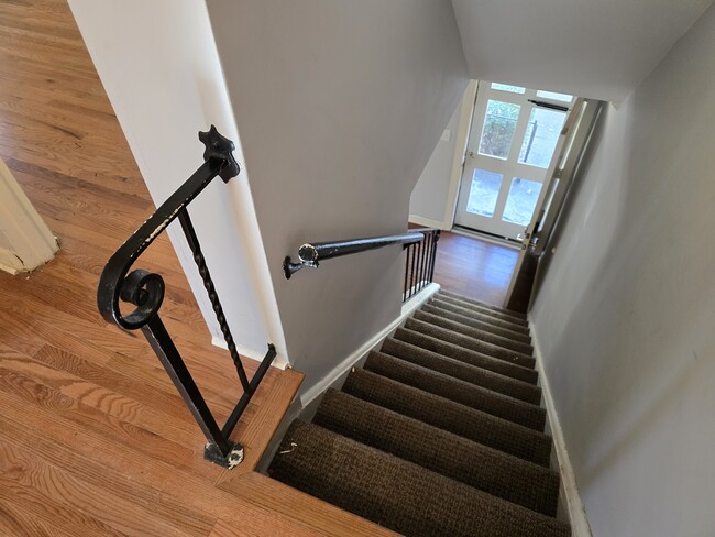 Building Photo - 1000 Nichols Dr