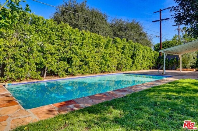 Building Photo - 12005 Hesby St