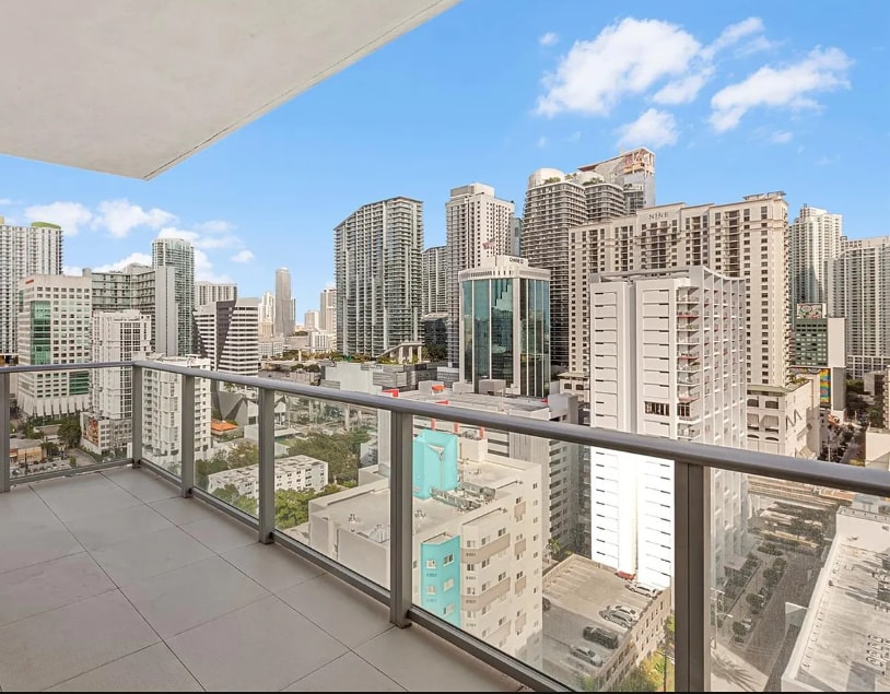 Building Photo - 1010 SW 2nd Ave