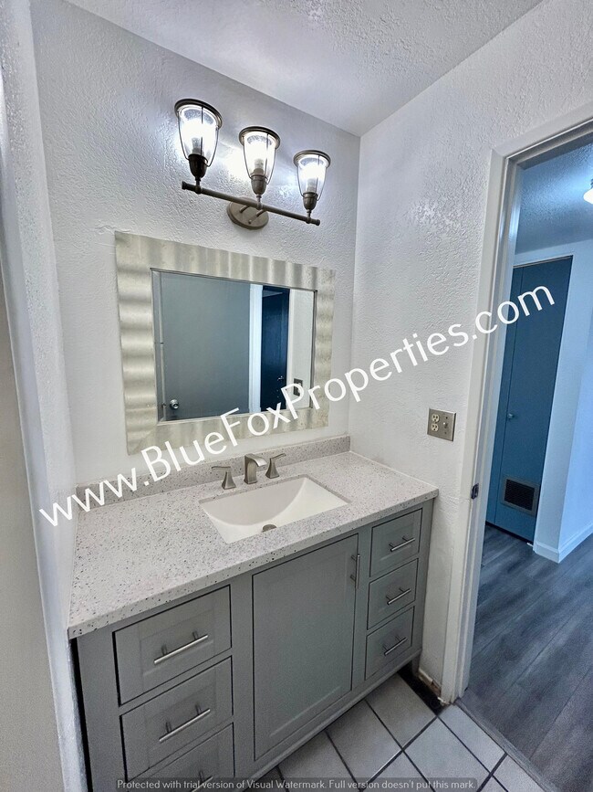 Building Photo - 1339 S Copias Way
