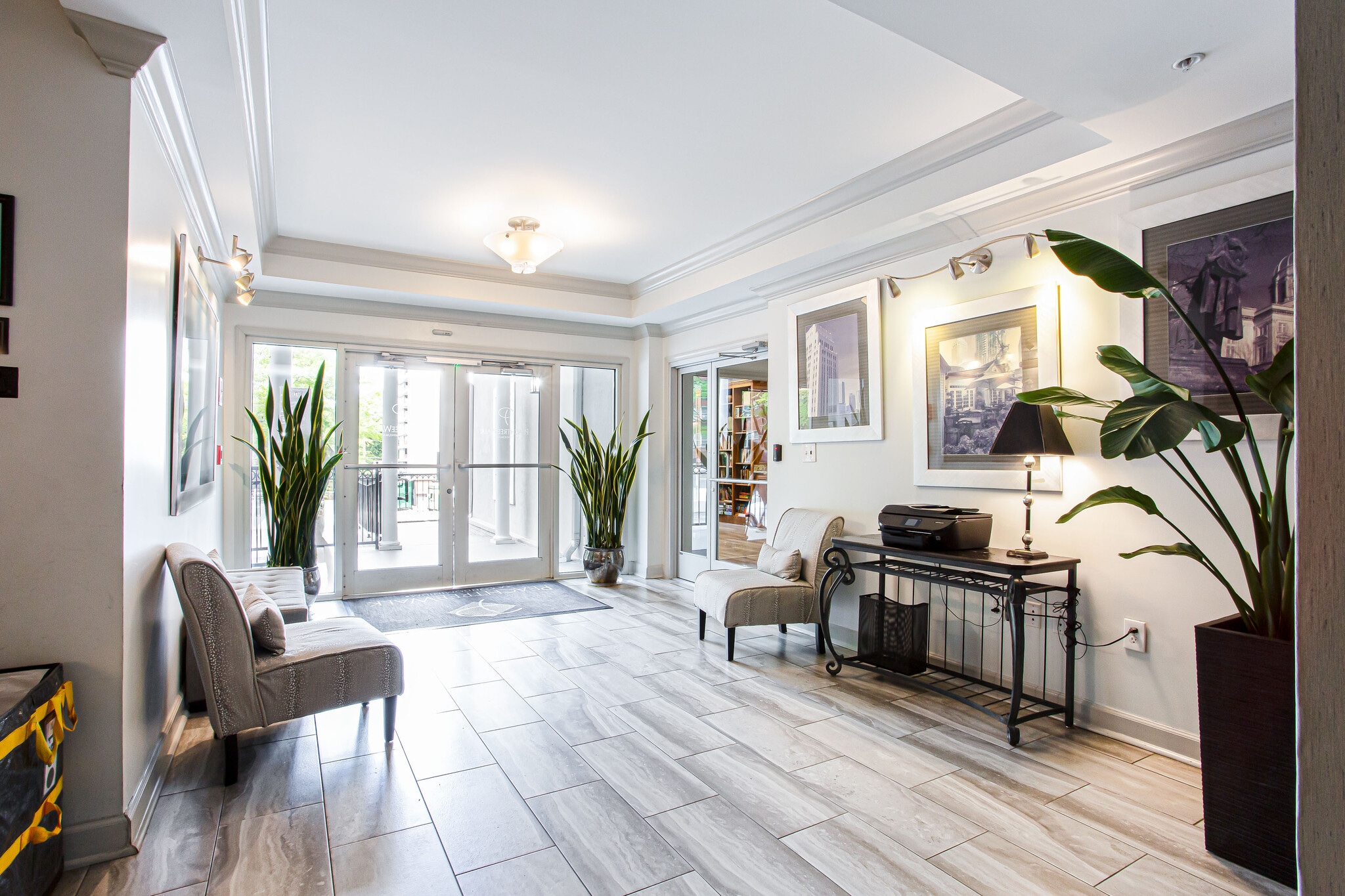 Building Photo - 1074 Peachtree Walk NE