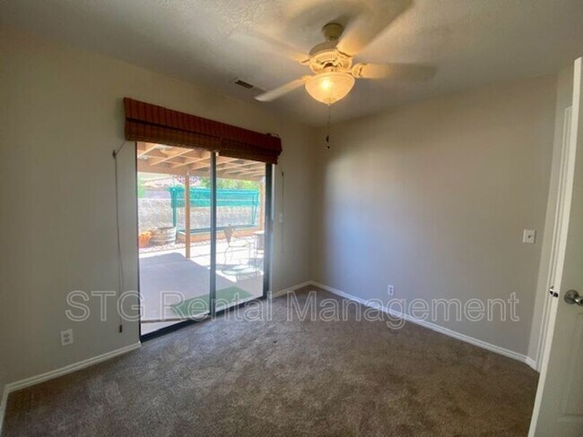 Building Photo - 1075 1400 W St