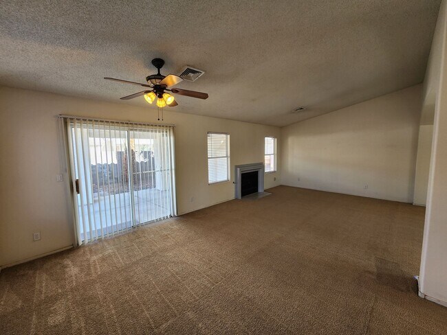 Building Photo - 1720 Navarre Ln