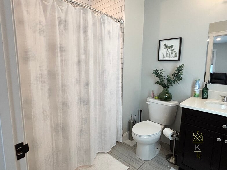 Building Photo - 214 Westville St