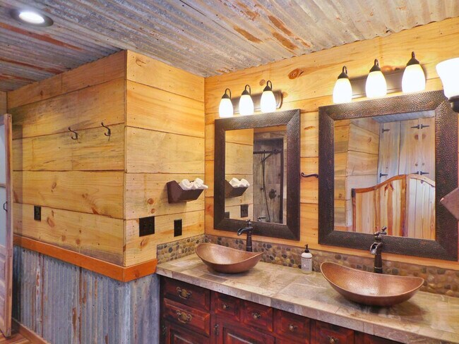 Building Photo - 8625 Grassbur Rd