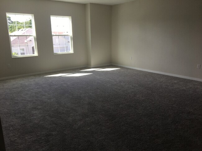 Building Photo - 2510 Sanderling St