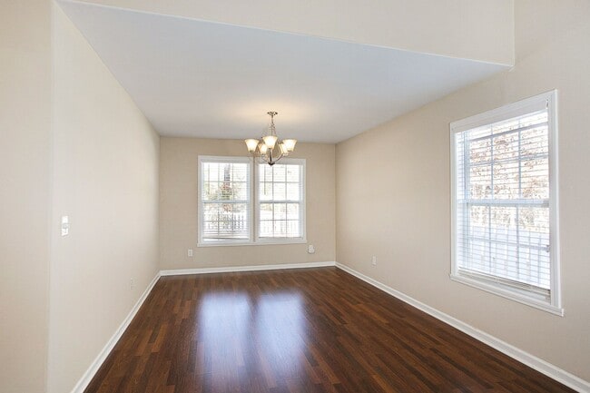 Building Photo - 3 bedroom home with large, fenced backyard convenient to RTP!