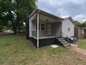 Building Photo - 420 Sims St