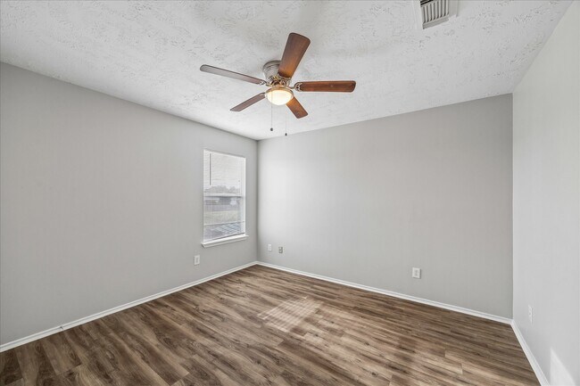 Building Photo - 21211 Grand Linden Ct