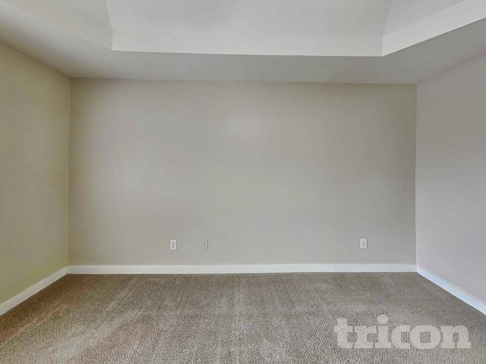 Building Photo - 1048 Whispering Woods Dr