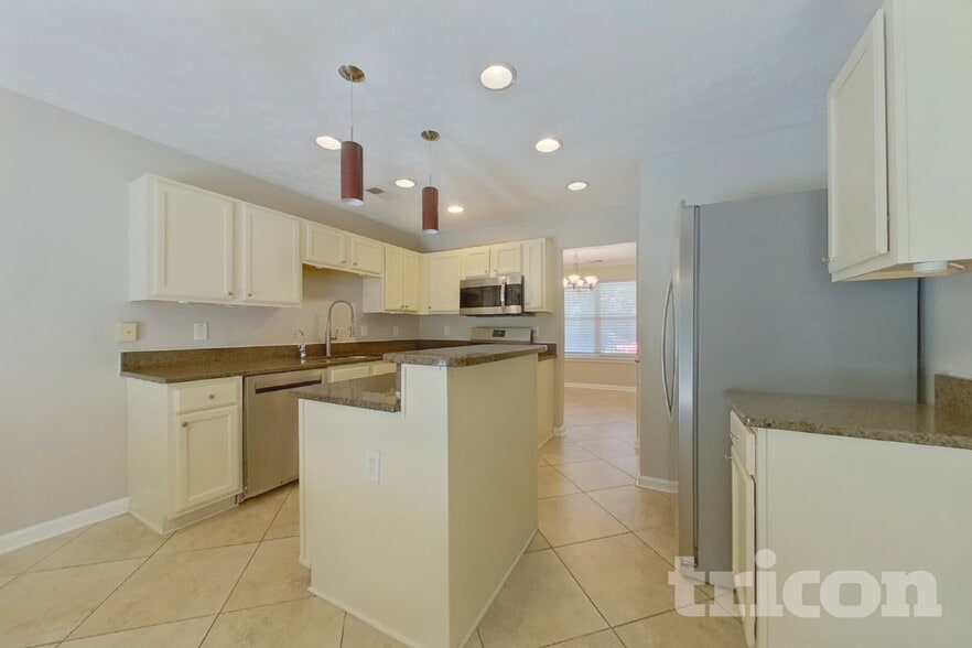 Building Photo - 2877 Golden Club Bend