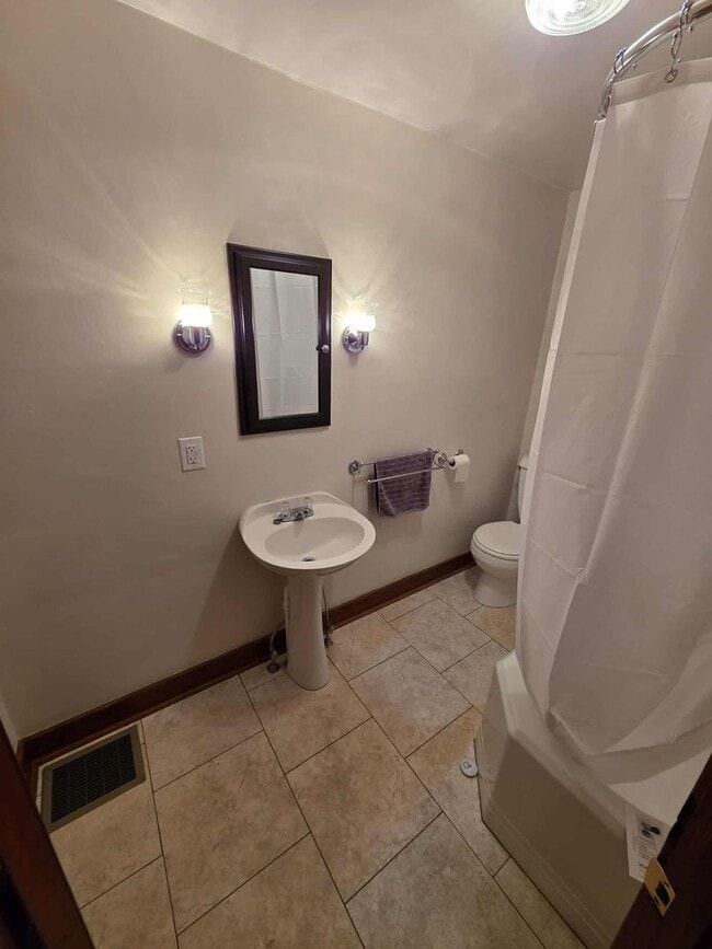 Building Photo - 1 Bedroom 1 Bathroom House For Rent *With ...