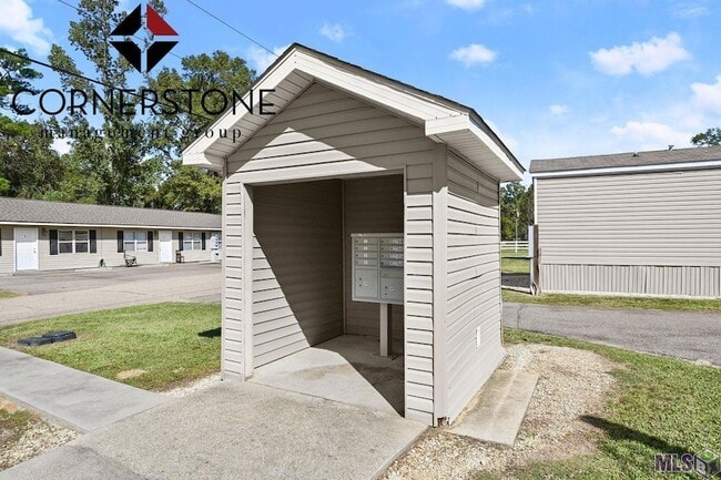 Building Photo - 27849 Frindik Ln