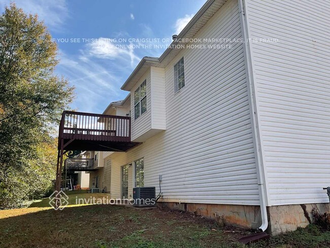 Building Photo - 1306 Waymar Way SW