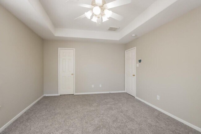 Building Photo - 12327 Landsdown Ridge Way