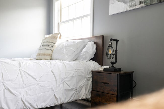 Building Photo - 321 Museum Village Rd