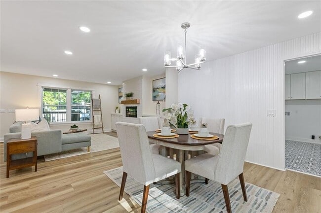 Building Photo - 2856 Bay Leaf Dr SE
