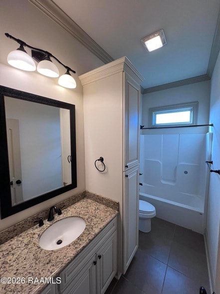 Building Photo - 100 Birchview Dr