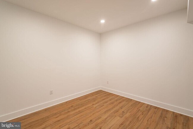 Building Photo - 2101 Washington Ave