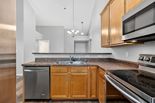 Building Photo - Available for Rent Now! Beautiful 2-Bedroom, 2-Bath Condo in a Prime Location!