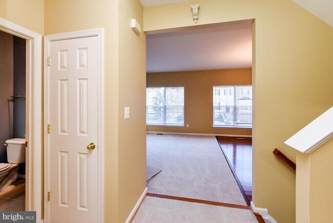 Building Photo - 1551 Falling Brook Ct