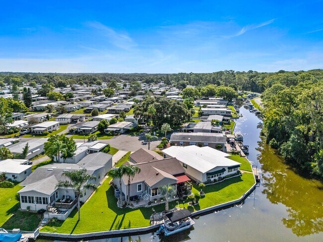 Building Photo - 158 Highland Dr