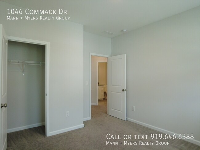 Building Photo - 1046 Commack Dr