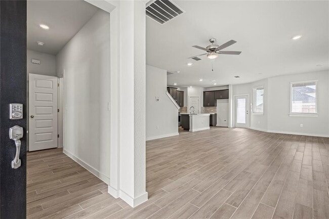 Building Photo - 187 Everglades Dr