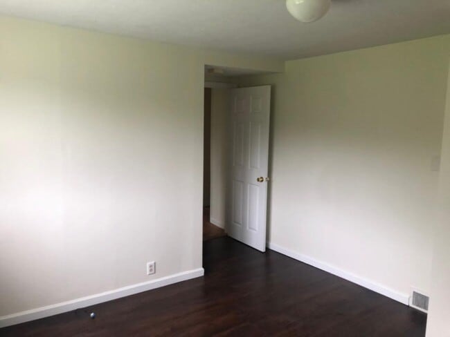 Building Photo - 6454 Williams Rd