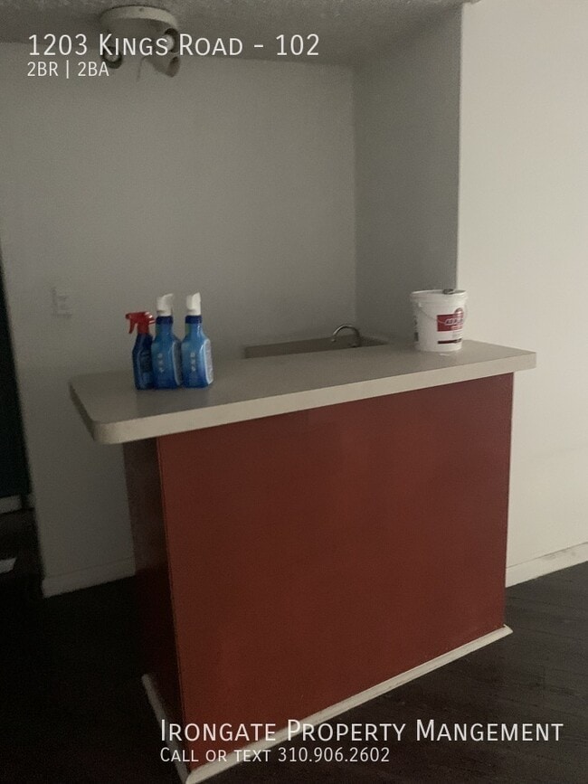 Building Photo - 1203 Kings Rd