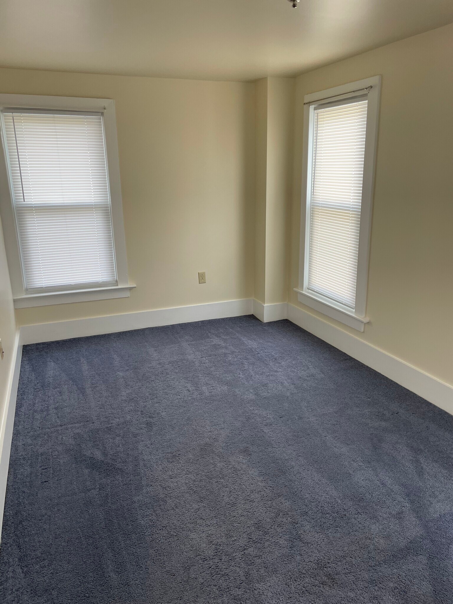 Building Photo - 1234 Isabella St