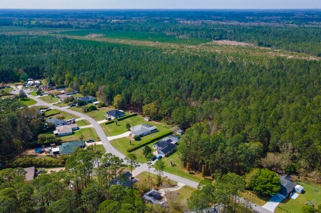 Building Photo - 4040 Red Pine Ln