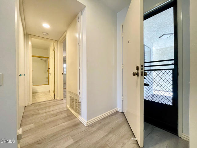 Building Photo - 726 Island View Cir
