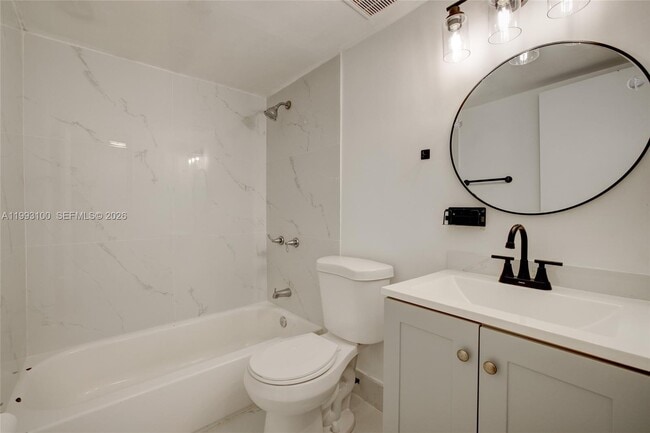 Building Photo - 1740 Funston St