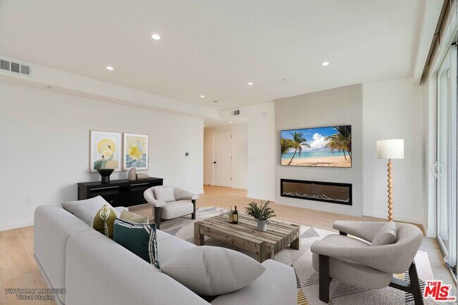 Building Photo - 1414 S Beverly Dr