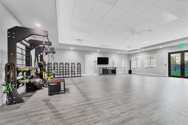 Building Photo - 14071 Heritage Landing Blvd
