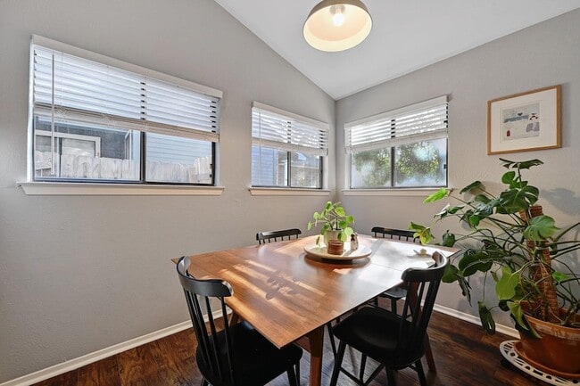 Building Photo - 2503 Howellwood Wy