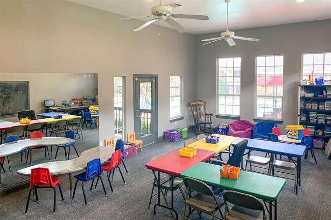 Building Photo - 1297 W Loop 1604 N