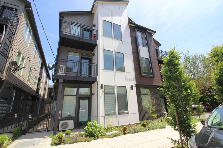 Building Photo - 1111 SE Tenino St