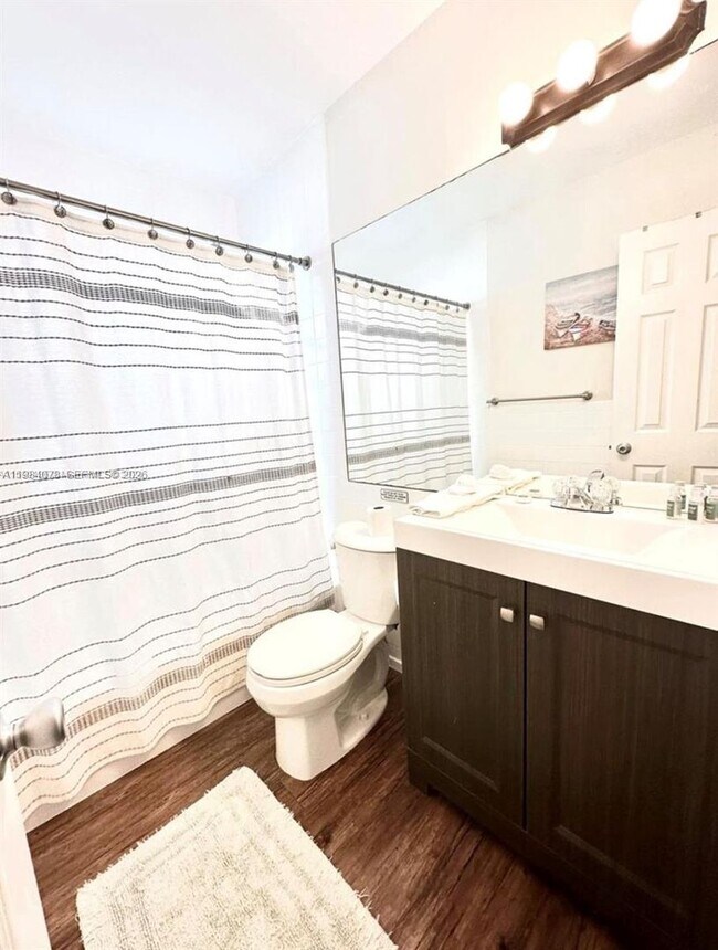 Building Photo - 2431-2433 SW 58th Manor