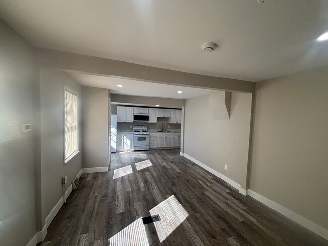 Building Photo - 1316 S Meadow St