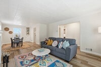 Building Photo - 237 N Center St