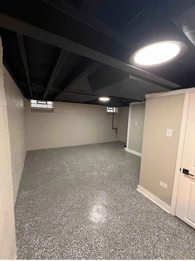 Building Photo - 2439 169th St