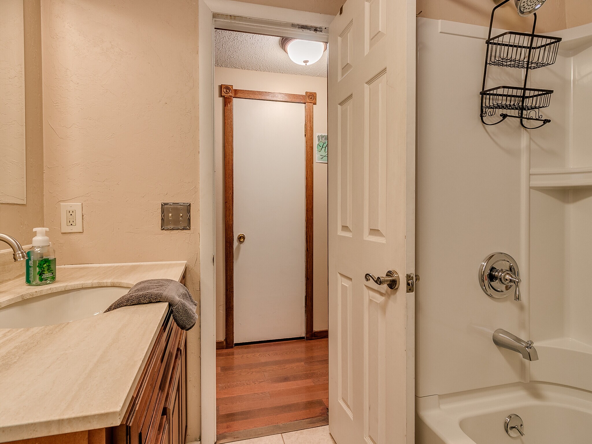 Building Photo - 1548 Bradley Pl