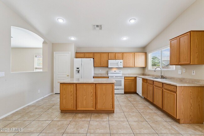 Building Photo - 17513 W Caribbean Ln