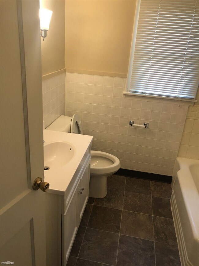 Building Photo - 1 br, 1 bath  - 208 16th St S  apartment