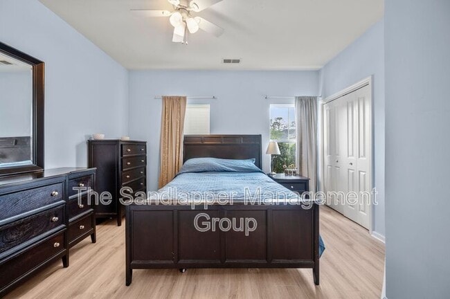 Building Photo - 7430 Northgate Dr