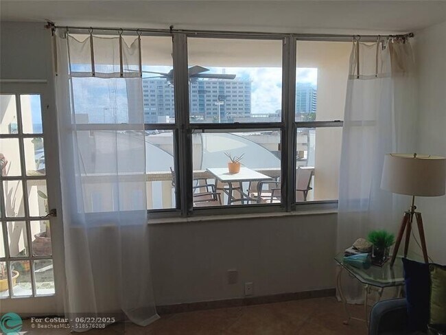 Primary Photo - 305 N Pompano Beach Blvd